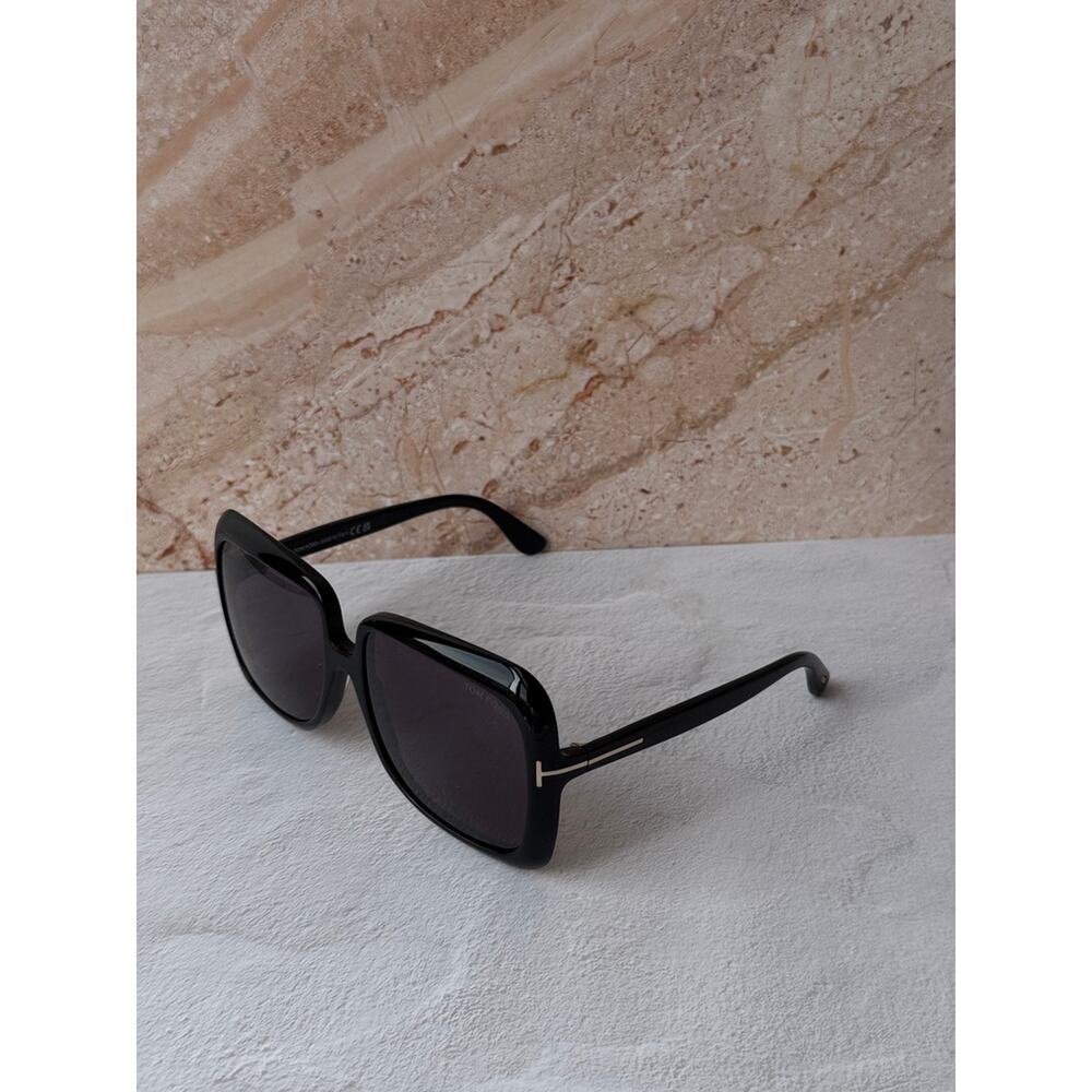NEW Tom Ford TF1156 Lorelai Black Oversized Sunglasses $600 - Picture 5 of 7